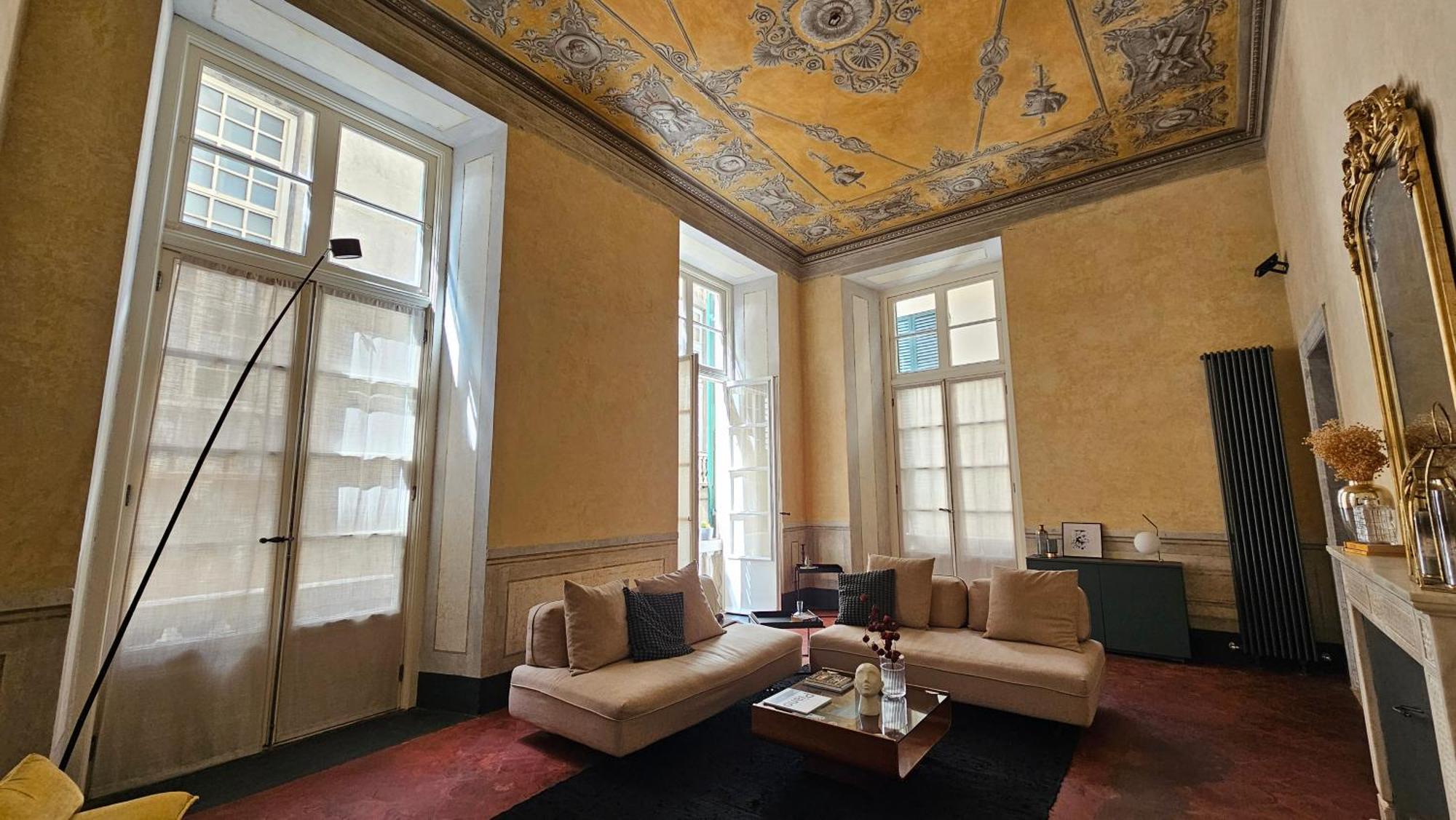 Apartment Eleven Luxury - Dimora Affrescata Del '500 A Pochi Passi Dall'acquario Genua