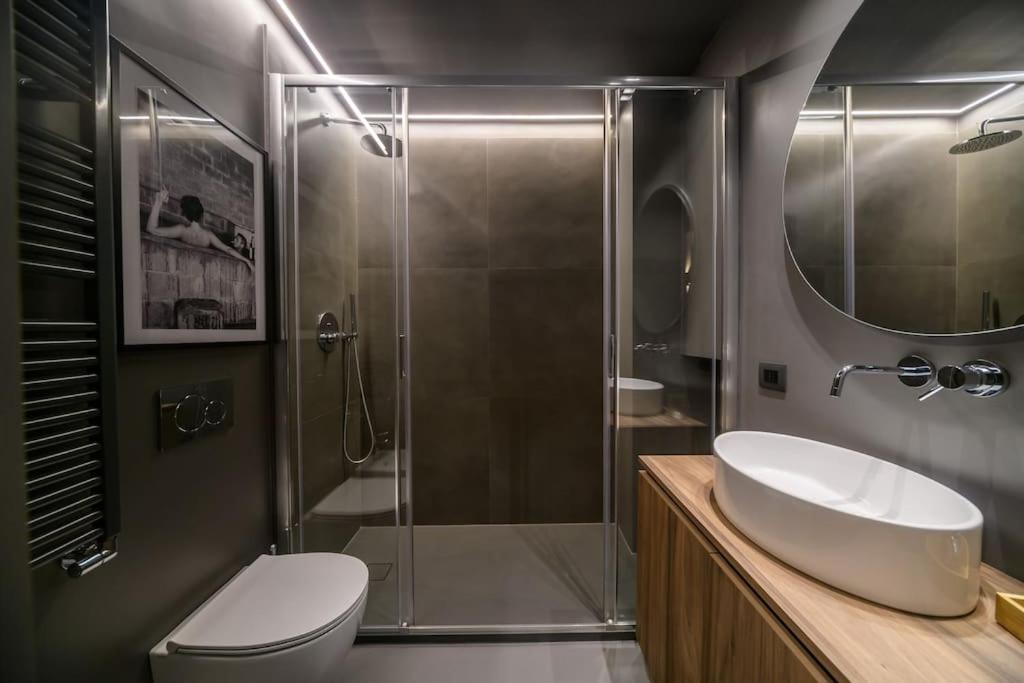 Apartment Eleven Luxury - Dimora Affrescata Del '500 A Pochi Passi Dall'acquario *
