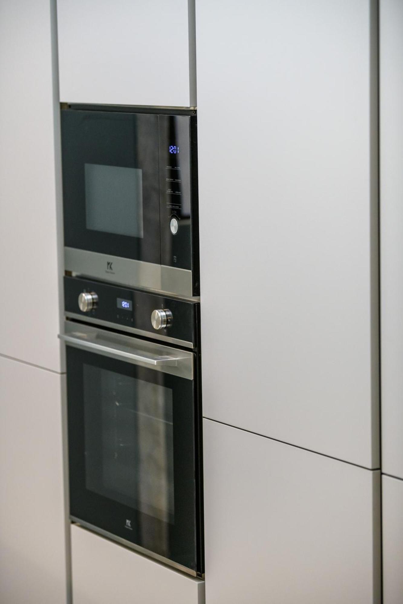 Apartment Eleven Luxury - Dimora Affrescata Del '500 A Pochi Passi Dall'acquario Genua