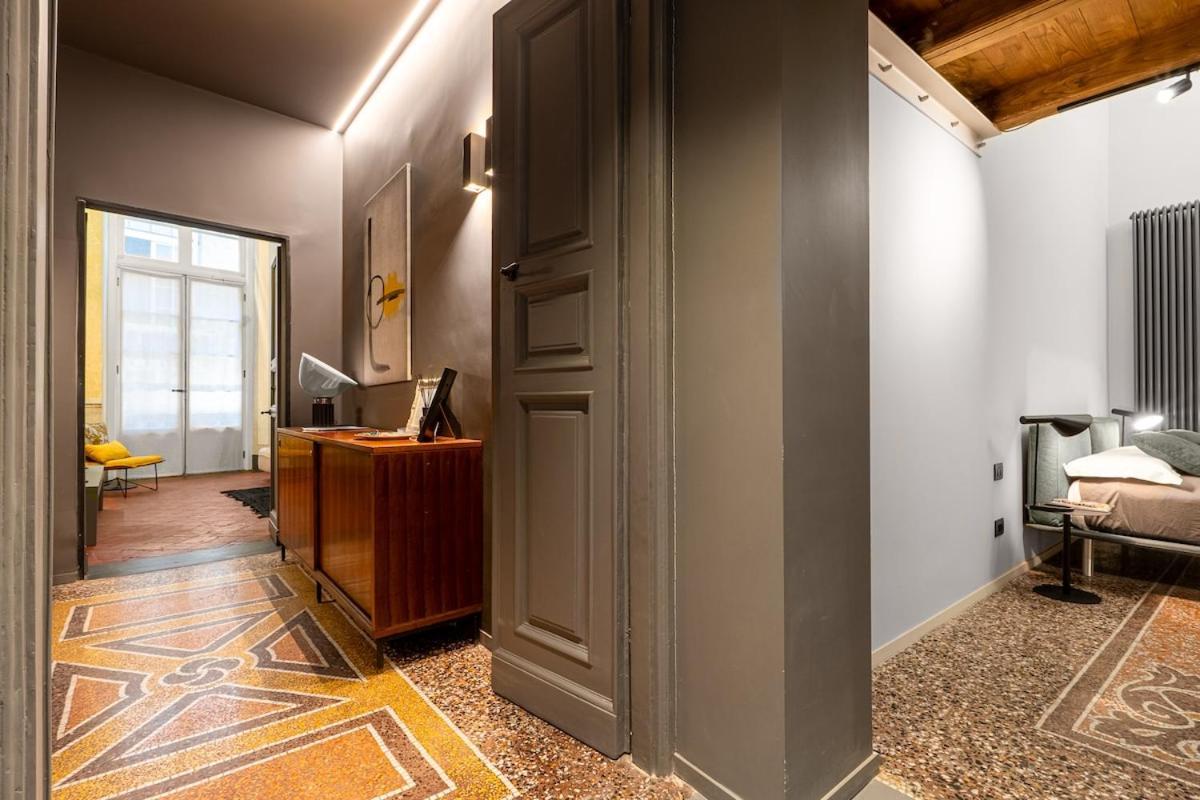 Apartment Eleven Luxury - Dimora Affrescata Del '500 A Pochi Passi Dall'acquario Genua